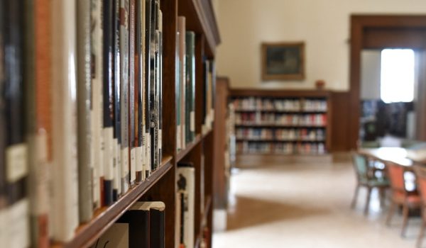 Perbedaan Perpustakaan dan Museum