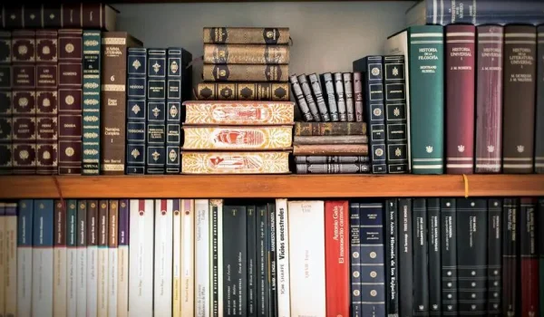 cara menjilid buku