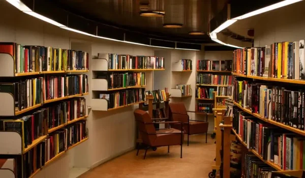 ciri-fasilitas-perpustakaan-yang-baik