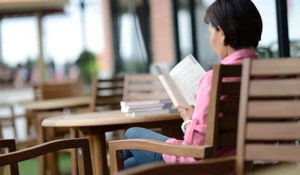 manfaat membaca bagi siswa dan mahasiswa