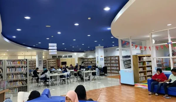 perpustakaan di surabaya