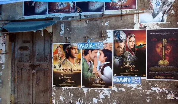 poster membaca buku